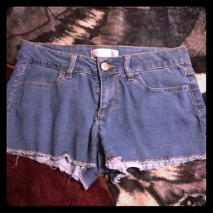 No boundaries shorts